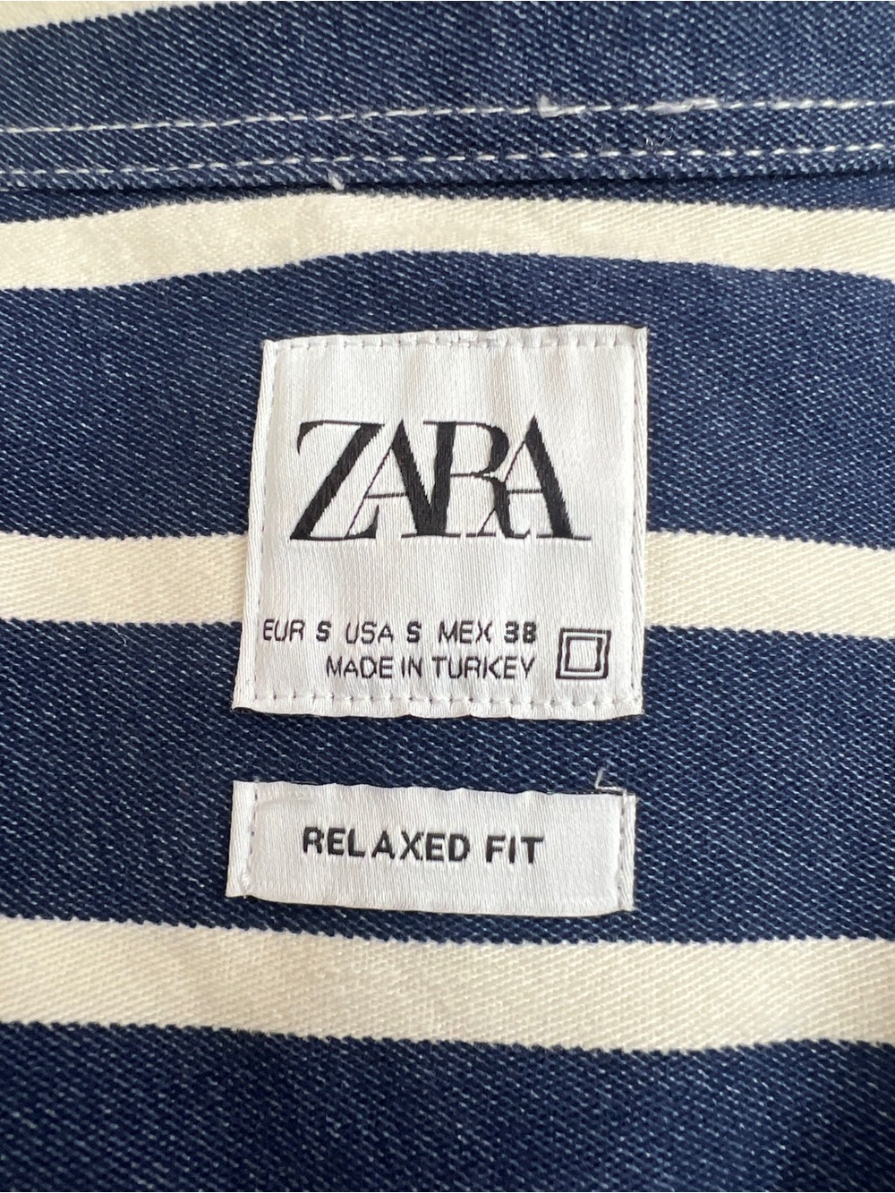 NWOT Zara Navy and White Vertical Stripe Men’s Button-Up Shirt 100% cotton - Picture 7 of 10